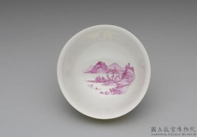 图片[2]-Tea bowl with shou character inside flower brocade on a carved yellow ground in falangcai painted enamels, Qianlong reign (1736-1795), Qing dynasty-China Archive